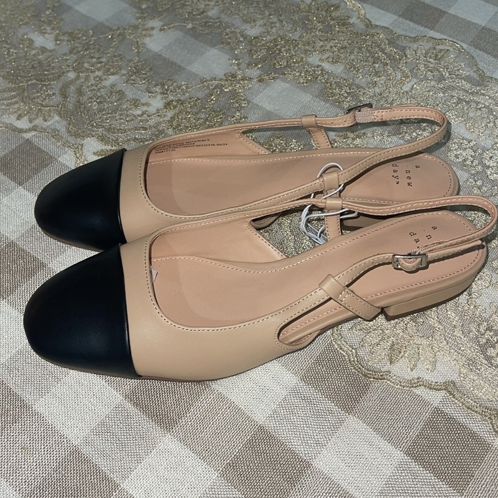 Women's Maxine Slingback Ballet Flats - A New Day™ NEW
Multiple Sizes Old Money - Picture 6 of 10